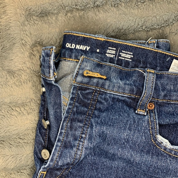 Old Navy ripped boyfriend/mom jeans - Picture 2 of 2
